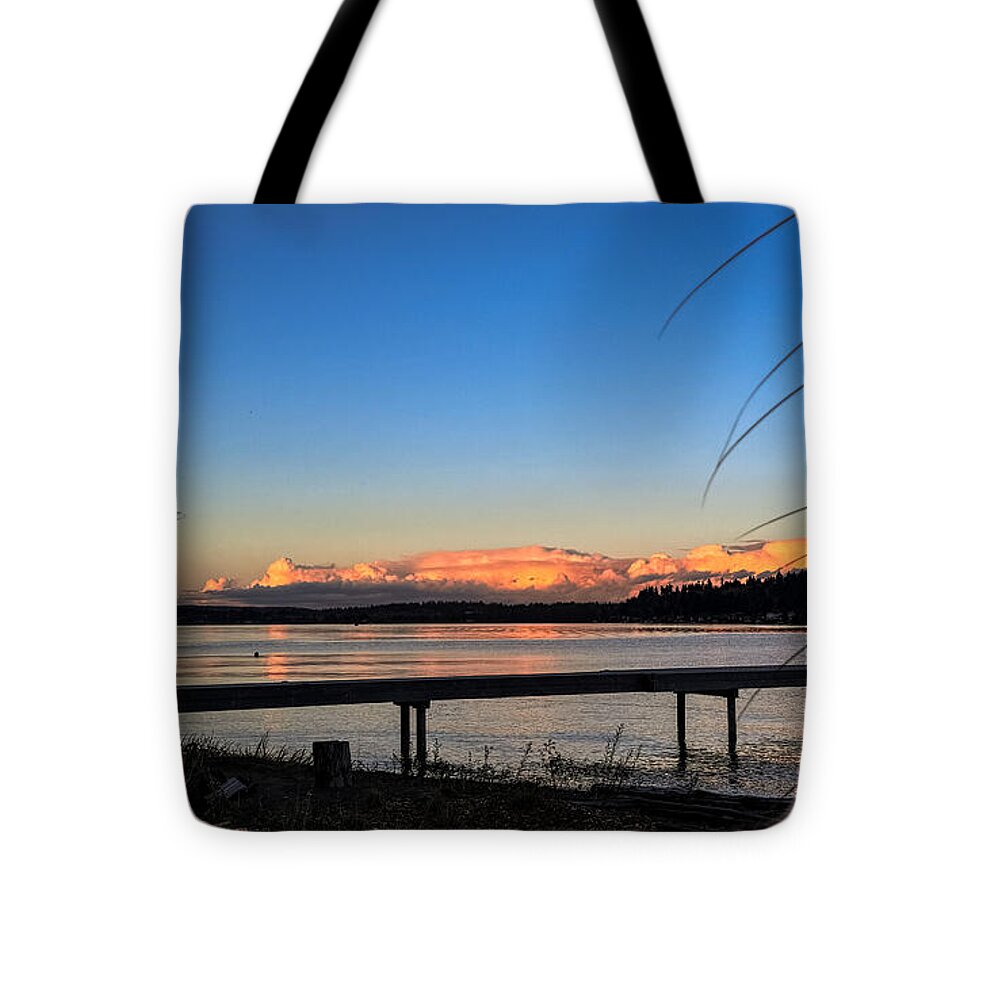 Sunset at the lake - Tote Bag