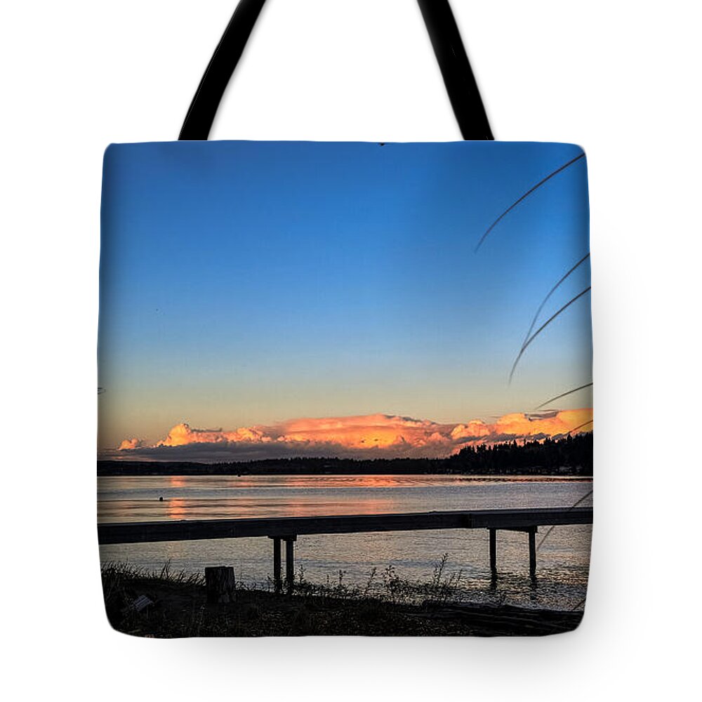 Sunset at the lake - Tote Bag