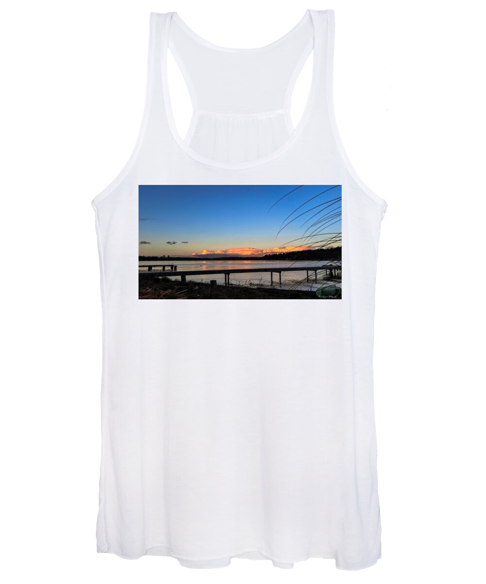 Sunset at the lake - Women's Tank Top