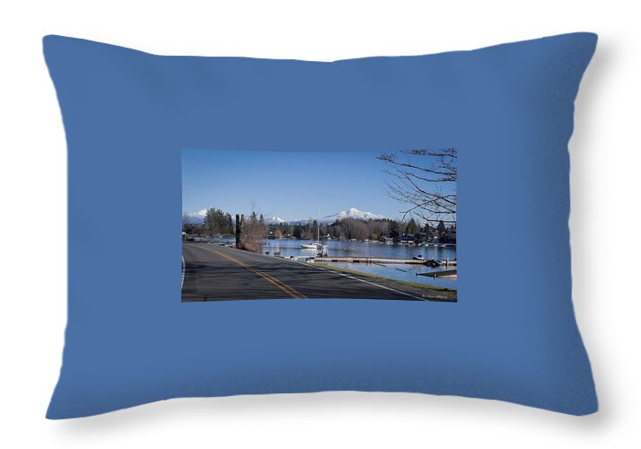 View of lake Steven - Throw Pillow