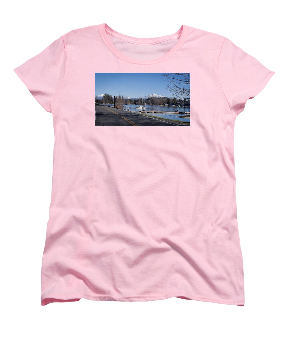 View of lake Steven - Women's T-Shirt (Standard Fit)