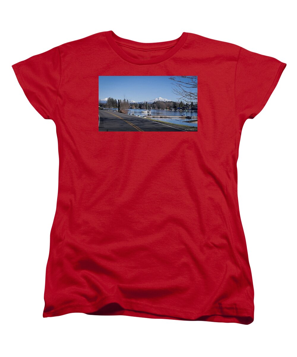 View of lake Steven - Women's T-Shirt (Standard Fit)