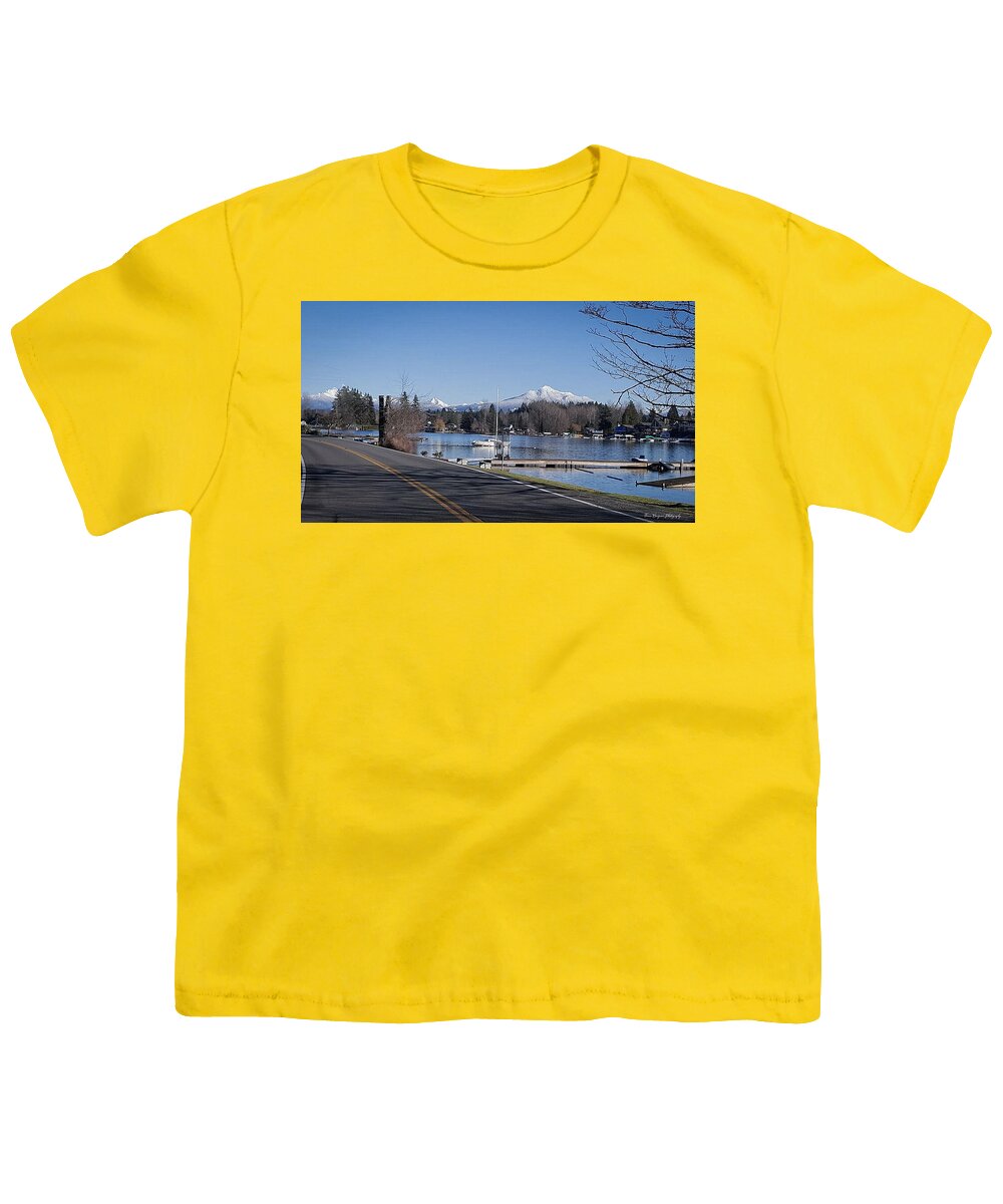 View of lake Steven - Youth T-Shirt
