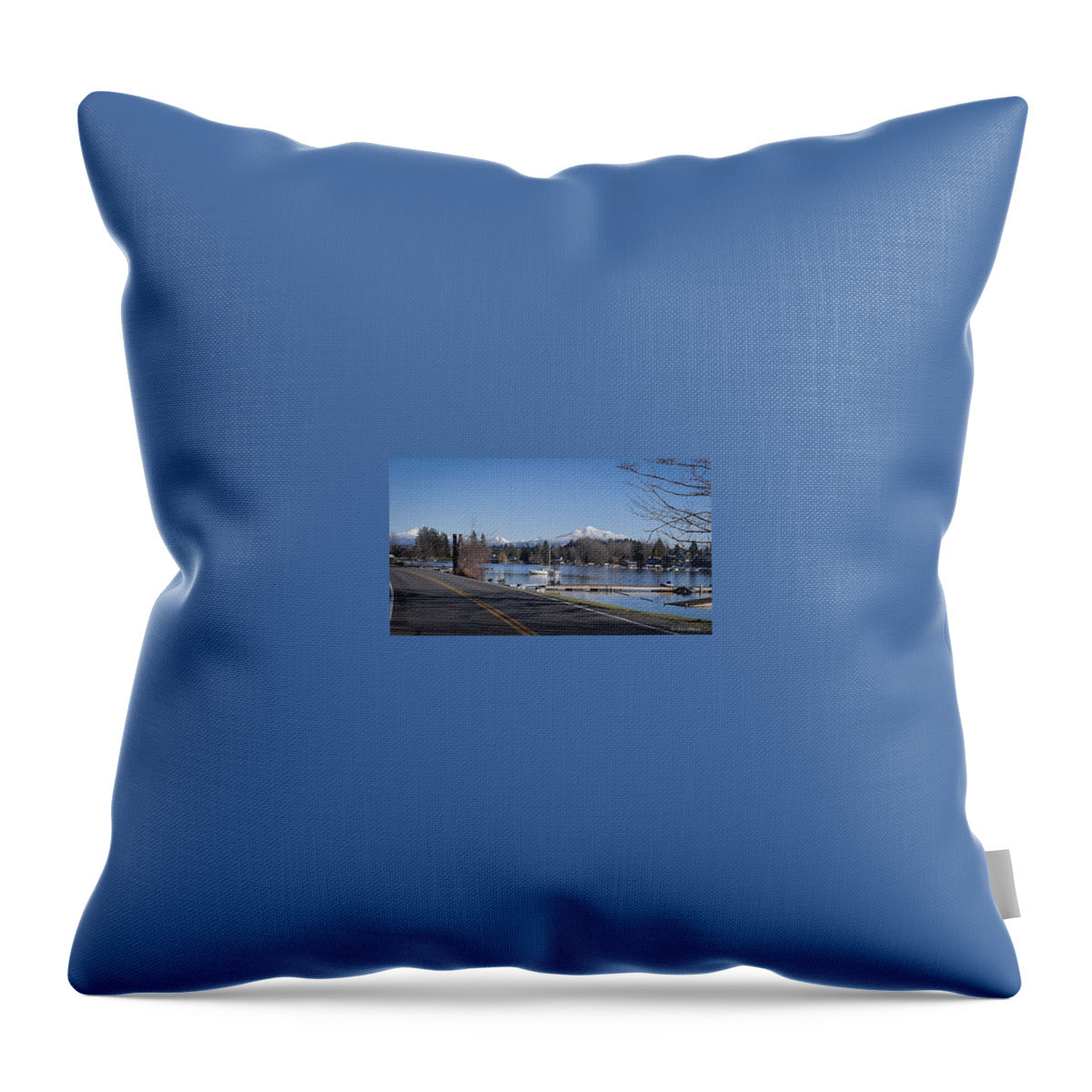 View of lake Steven - Throw Pillow