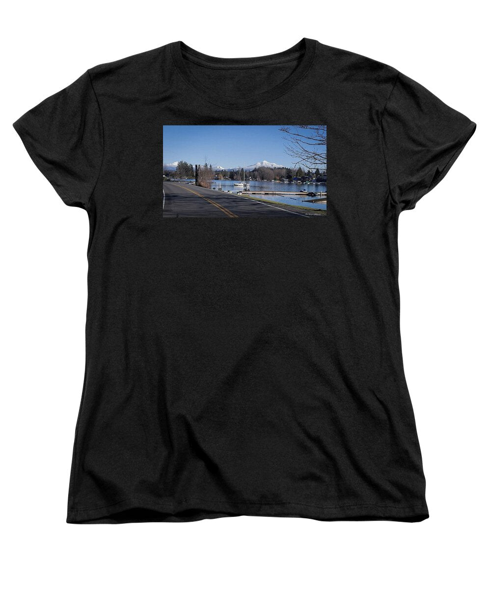 View of lake Steven - Women's T-Shirt (Standard Fit)