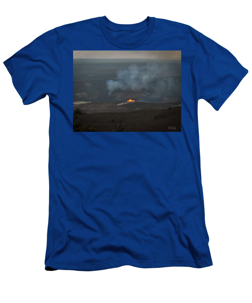 Volcano in Hawaii - T-Shirt