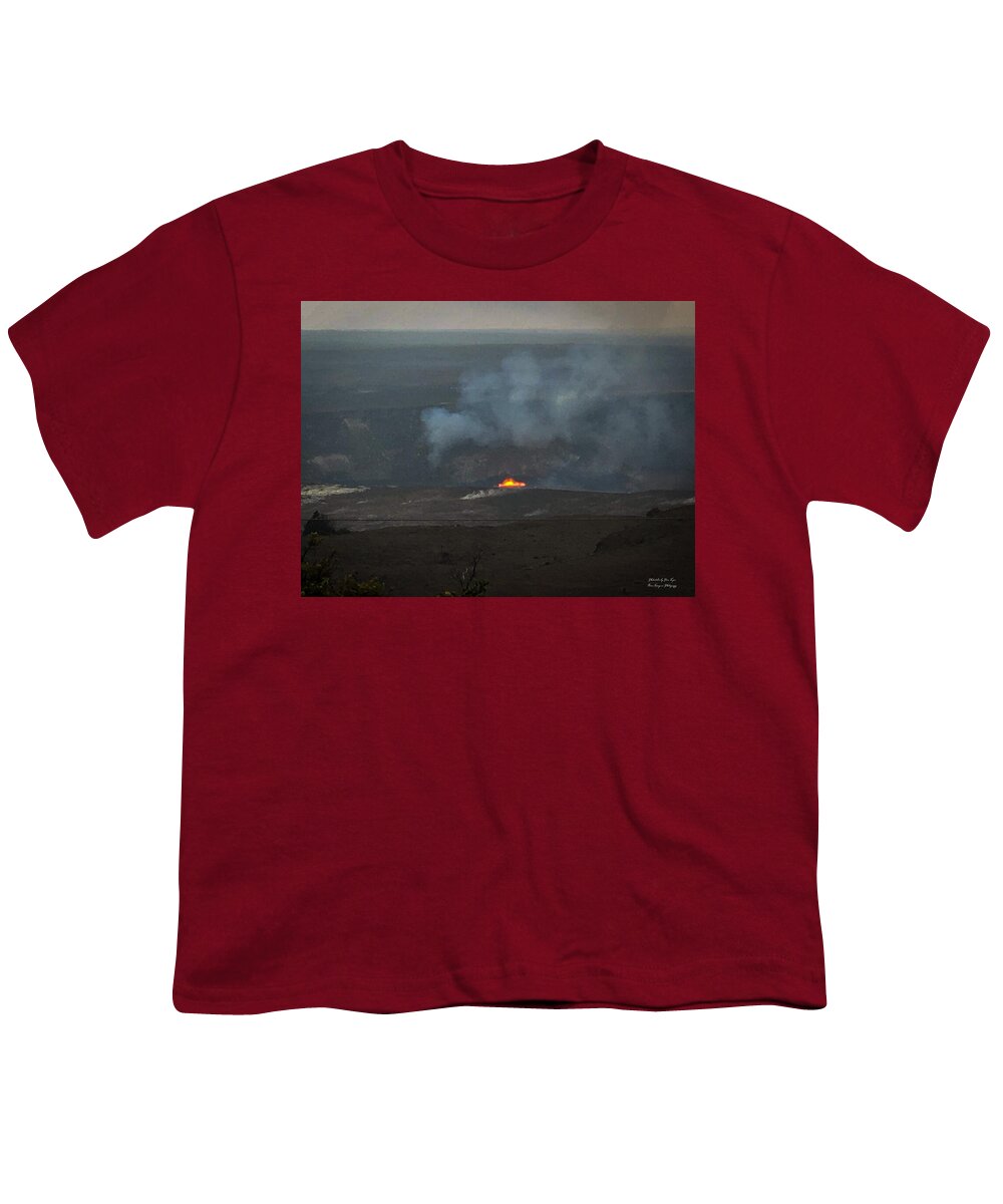 Volcano in Hawaii - Youth T-Shirt