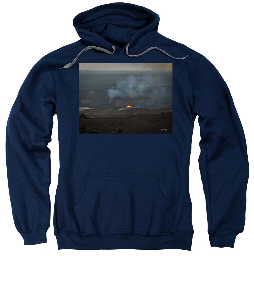 Volcano in Hawaii - Sweatshirt