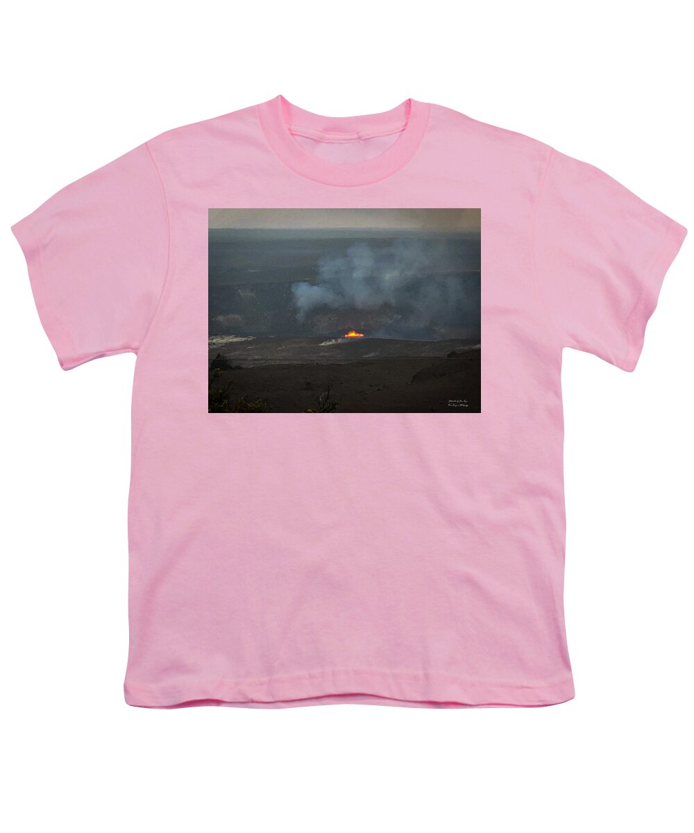Volcano in Hawaii - Youth T-Shirt