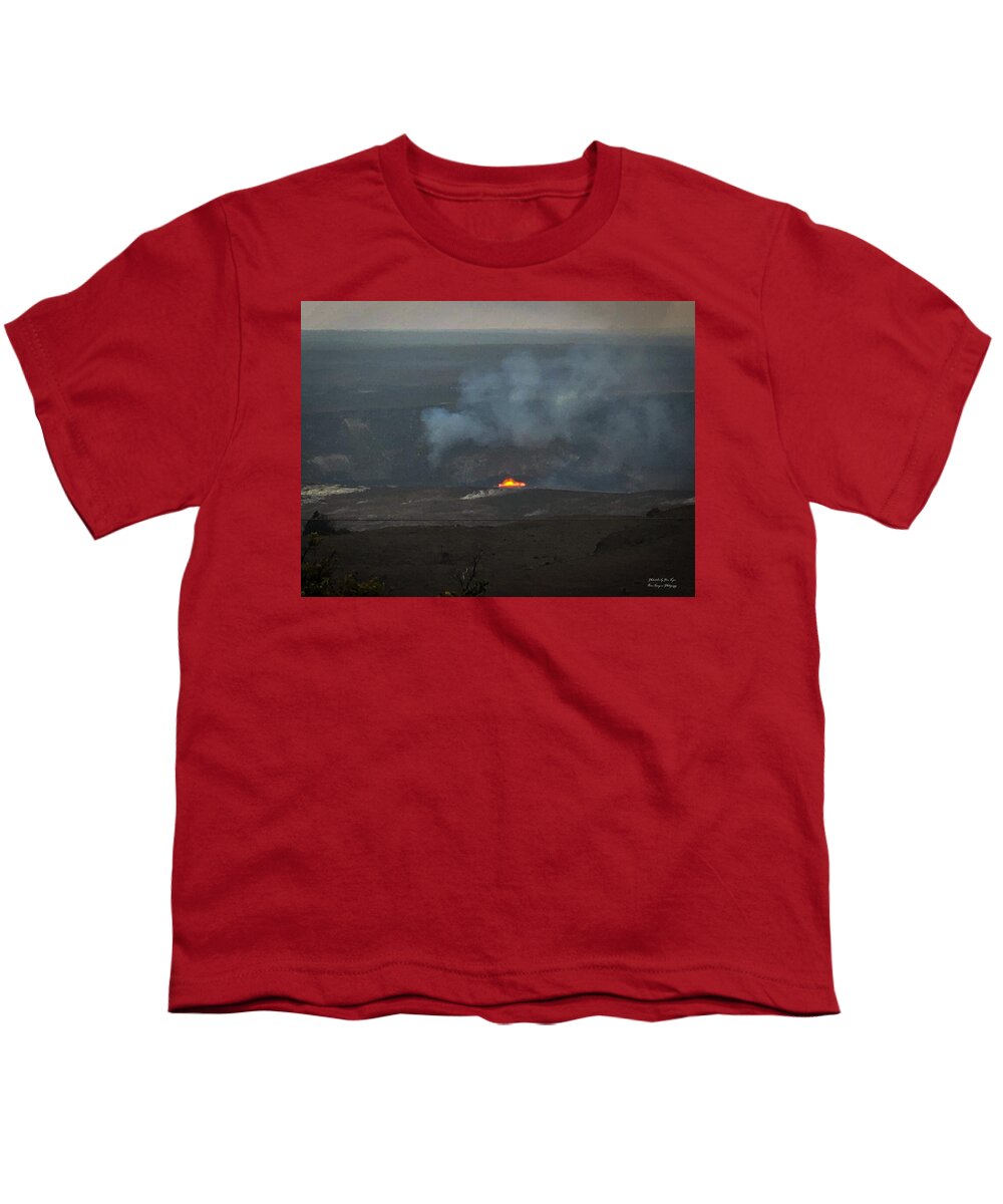 Volcano in Hawaii - Youth T-Shirt