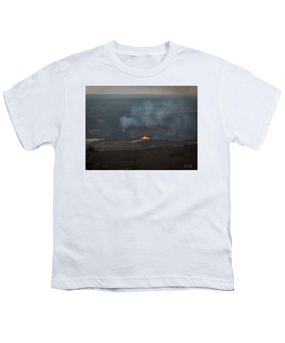 Volcano in Hawaii - Youth T-Shirt