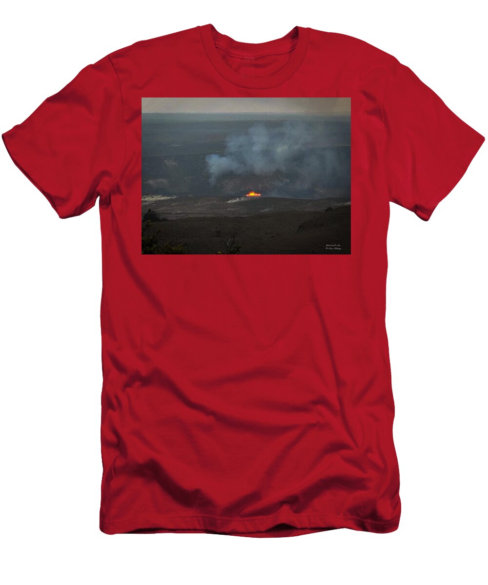 Volcano in Hawaii - T-Shirt