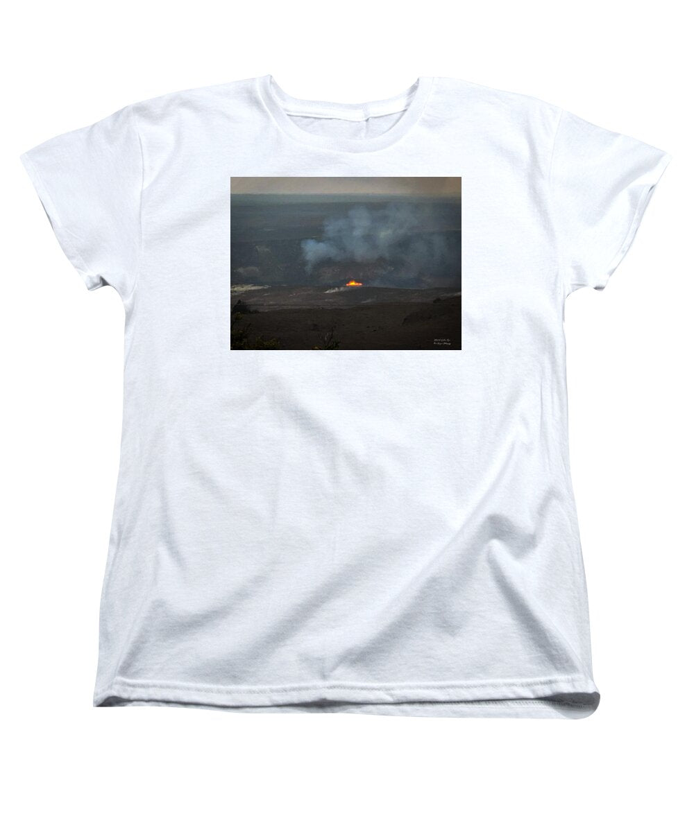 Volcano in Hawaii - Women's T-Shirt (Standard Fit)