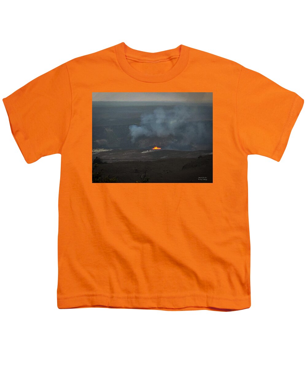 Volcano in Hawaii - Youth T-Shirt