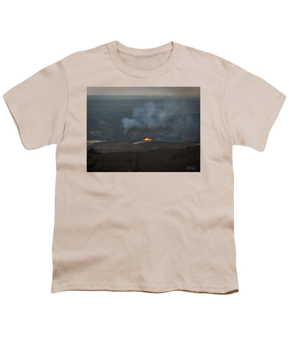 Volcano in Hawaii - Youth T-Shirt