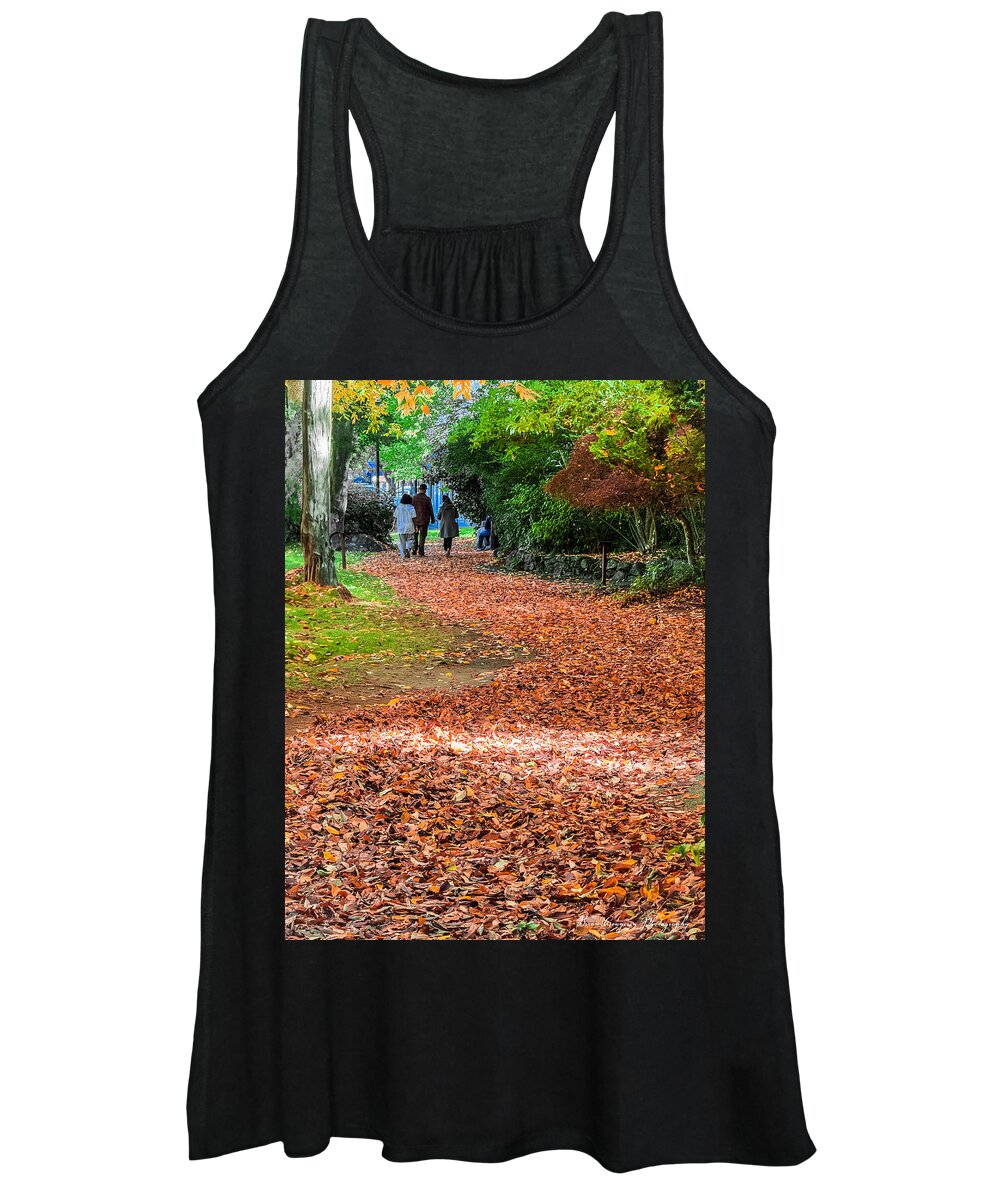 Walk along the park - Women's Tank Top