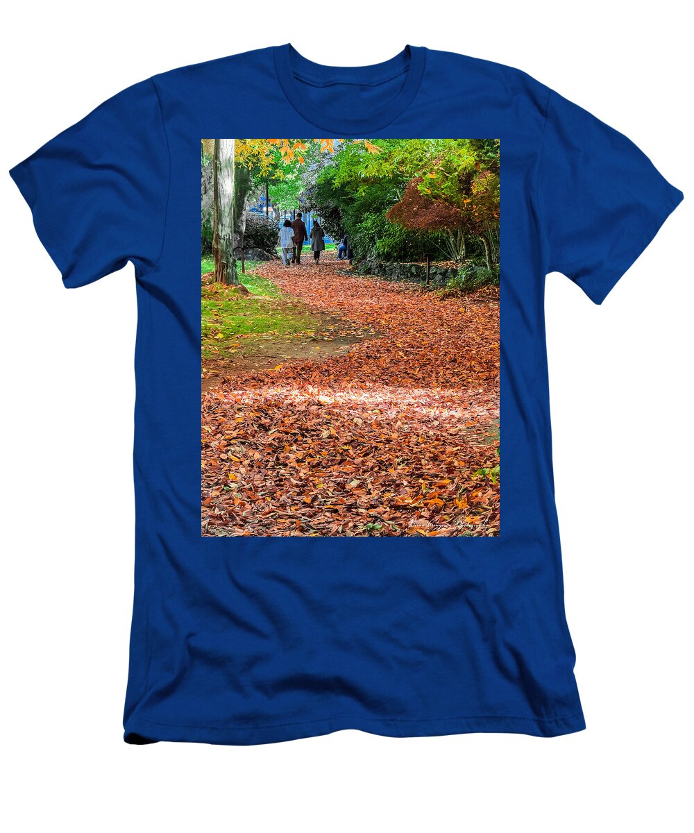 Walk along the park - T-Shirt