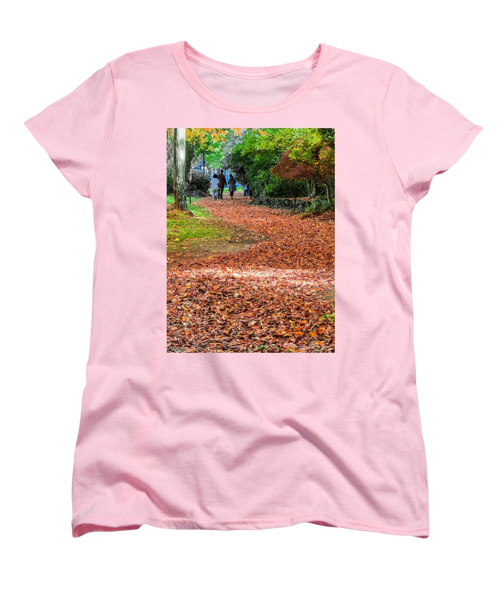 Walk along the park - Women's T-Shirt (Standard Fit)