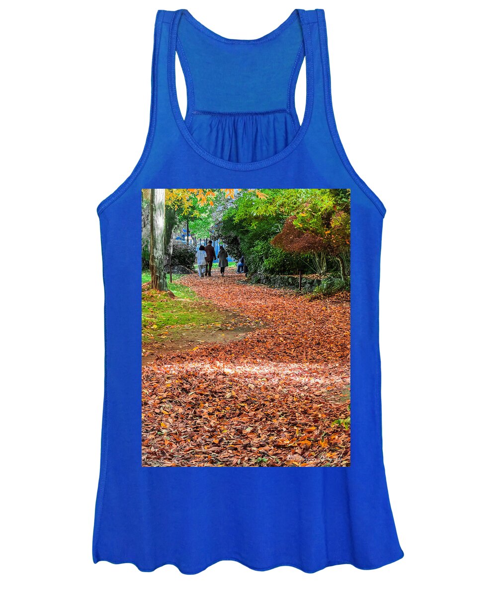 Walk along the park - Women's Tank Top