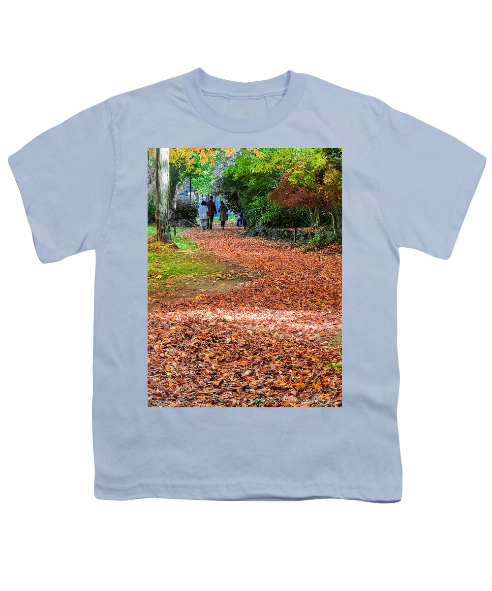 Walk along the park - Youth T-Shirt