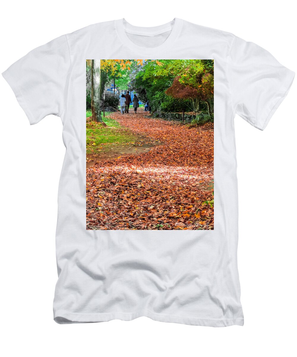 Walk along the park - T-Shirt