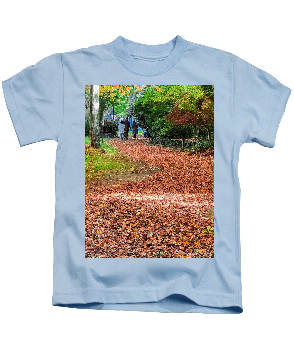 Walk along the park - Kids T-Shirt