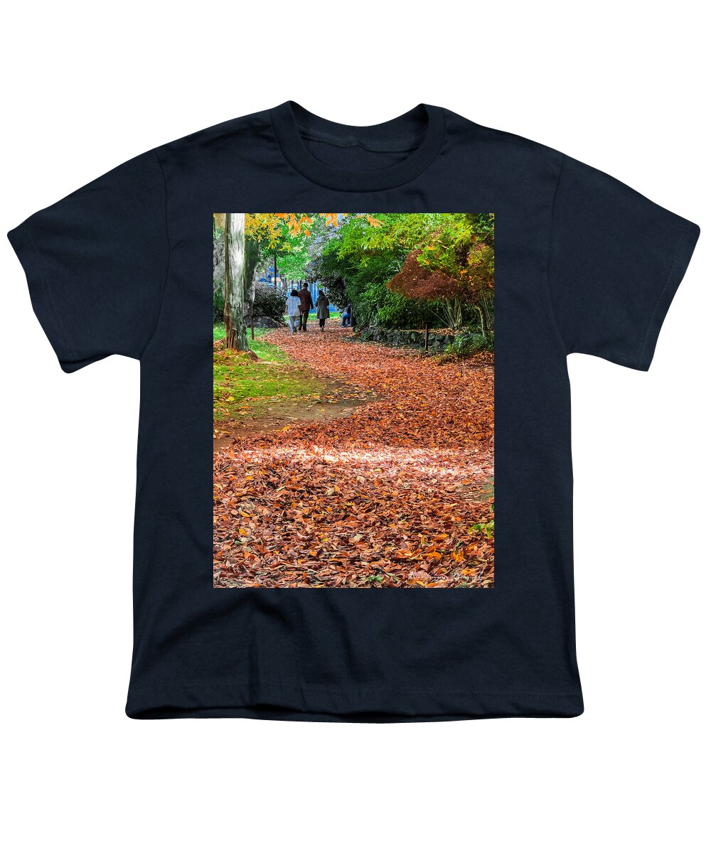 Walk along the park - Youth T-Shirt