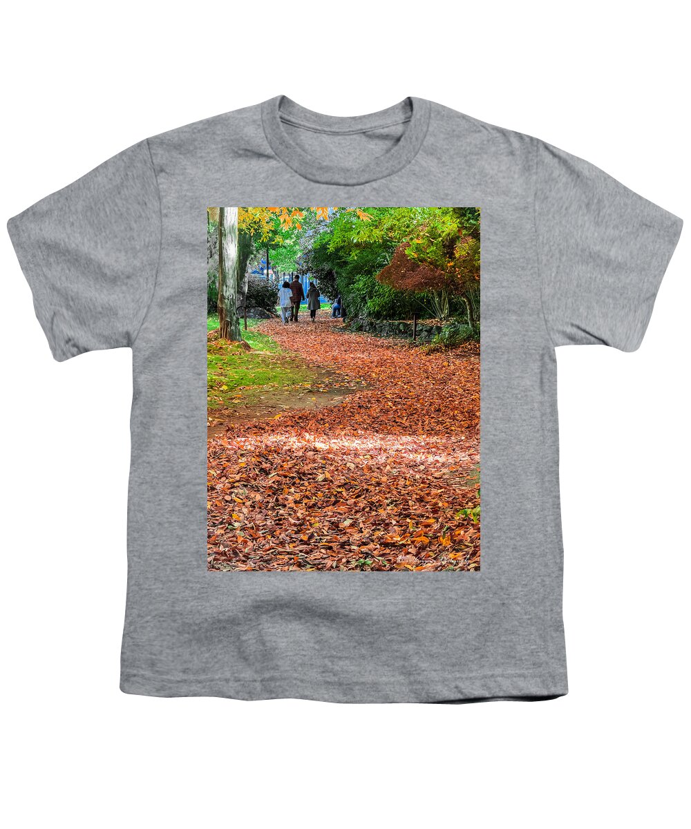 Walk along the park - Youth T-Shirt