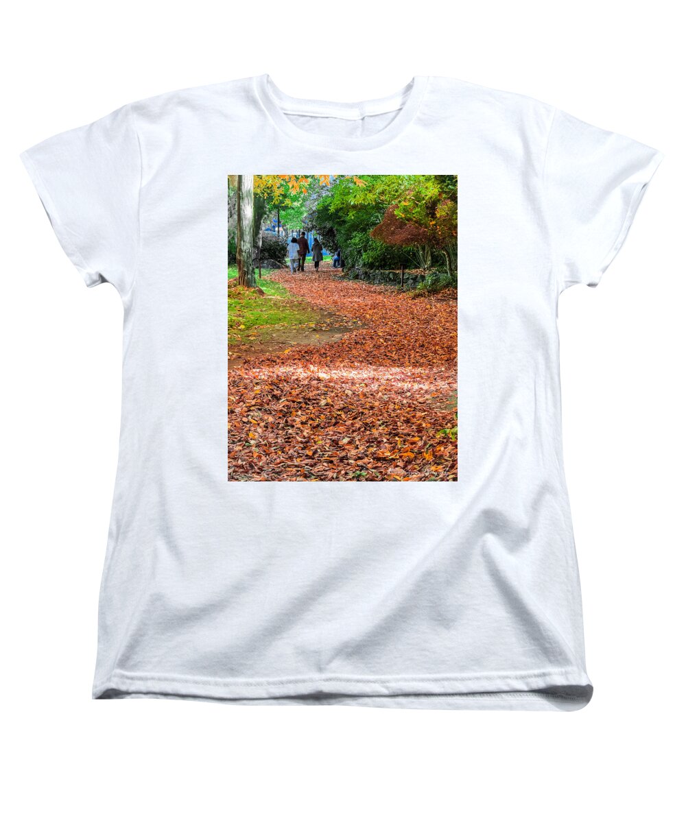 Walk along the park - Women's T-Shirt (Standard Fit)