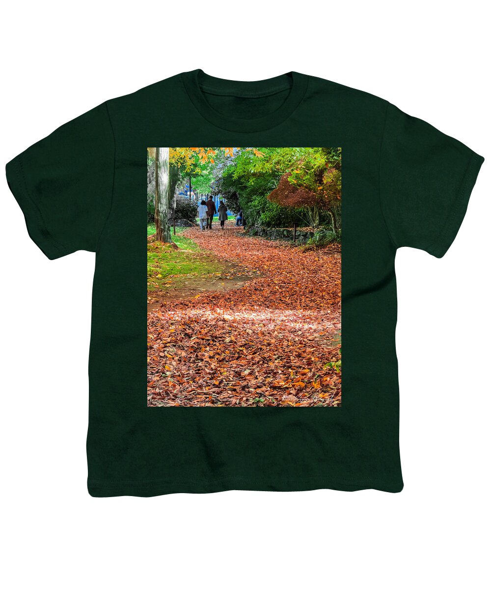 Walk along the park - Youth T-Shirt