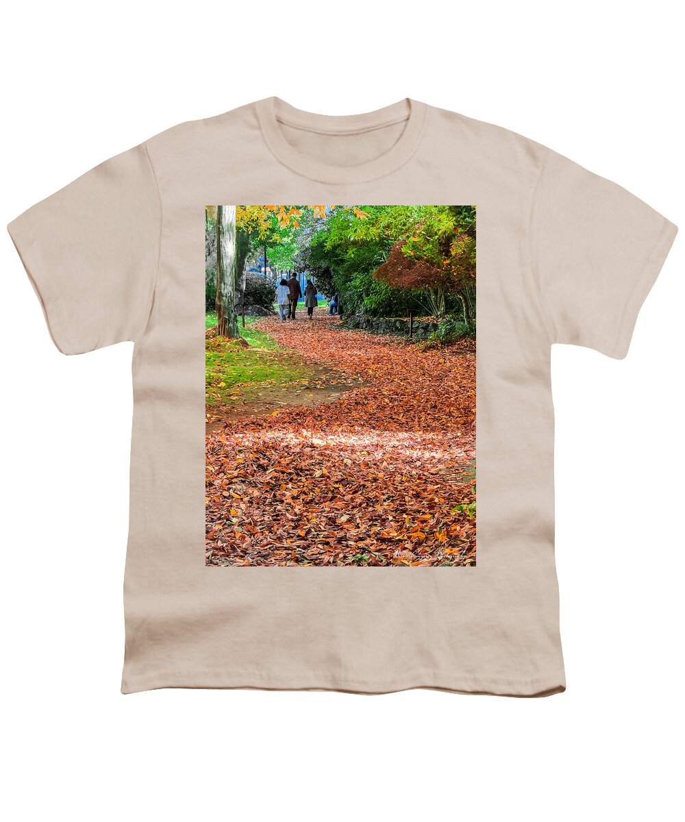 Walk along the park - Youth T-Shirt