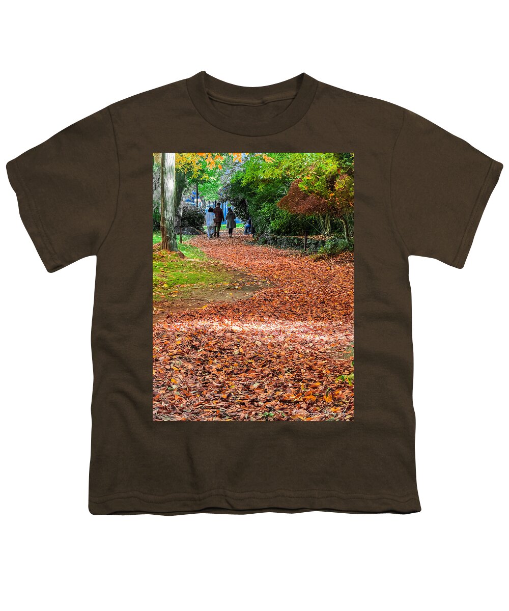 Walk along the park - Youth T-Shirt