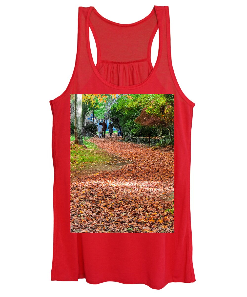 Walk along the park - Women's Tank Top