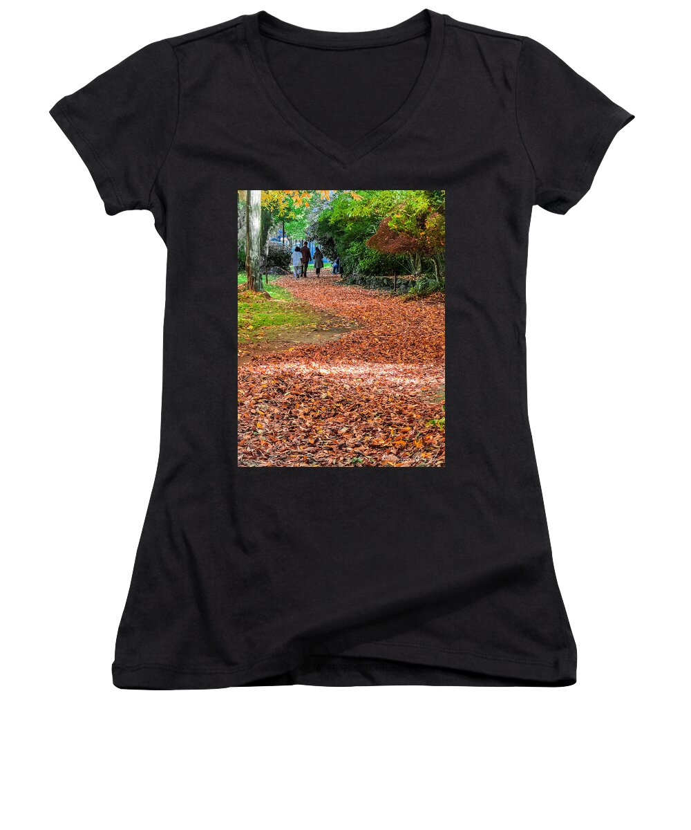 Walk along the park - Women's V-Neck