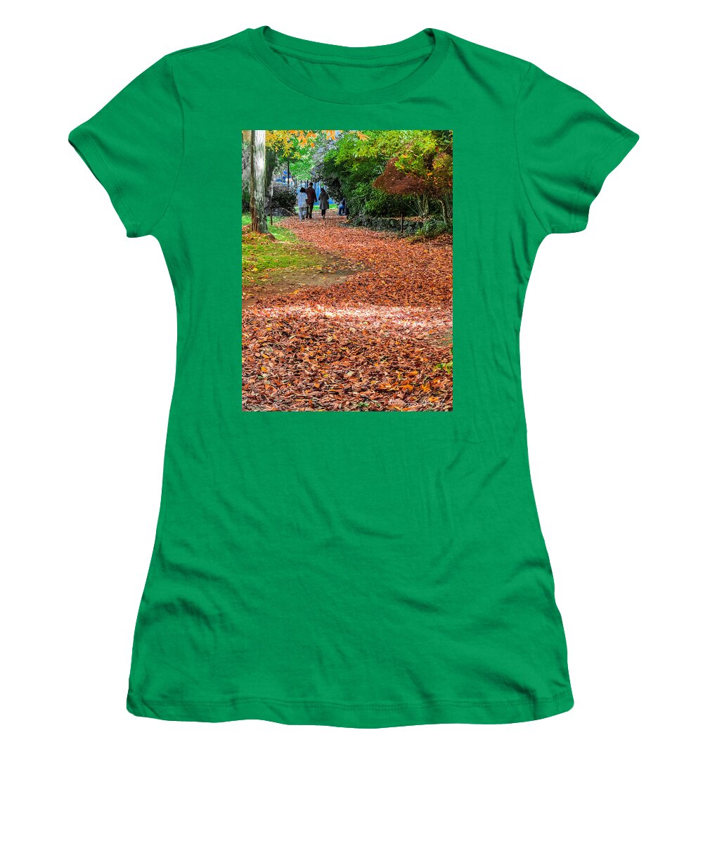 Walk along the park - Women's T-Shirt