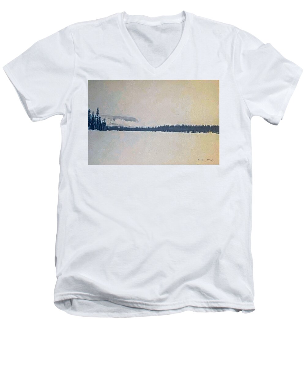 Winter lake - Men's V-Neck T-Shirt