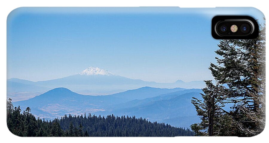 Mt Shasta in the haze 1 - Phone Case