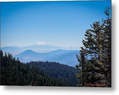 Mt Shasta in the haze 1 - Metal Print