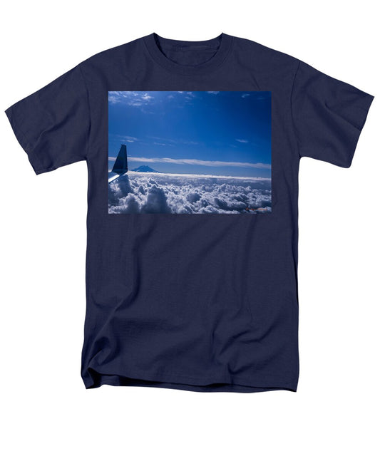 Above the clouds  - Men's T-Shirt  (Regular Fit)