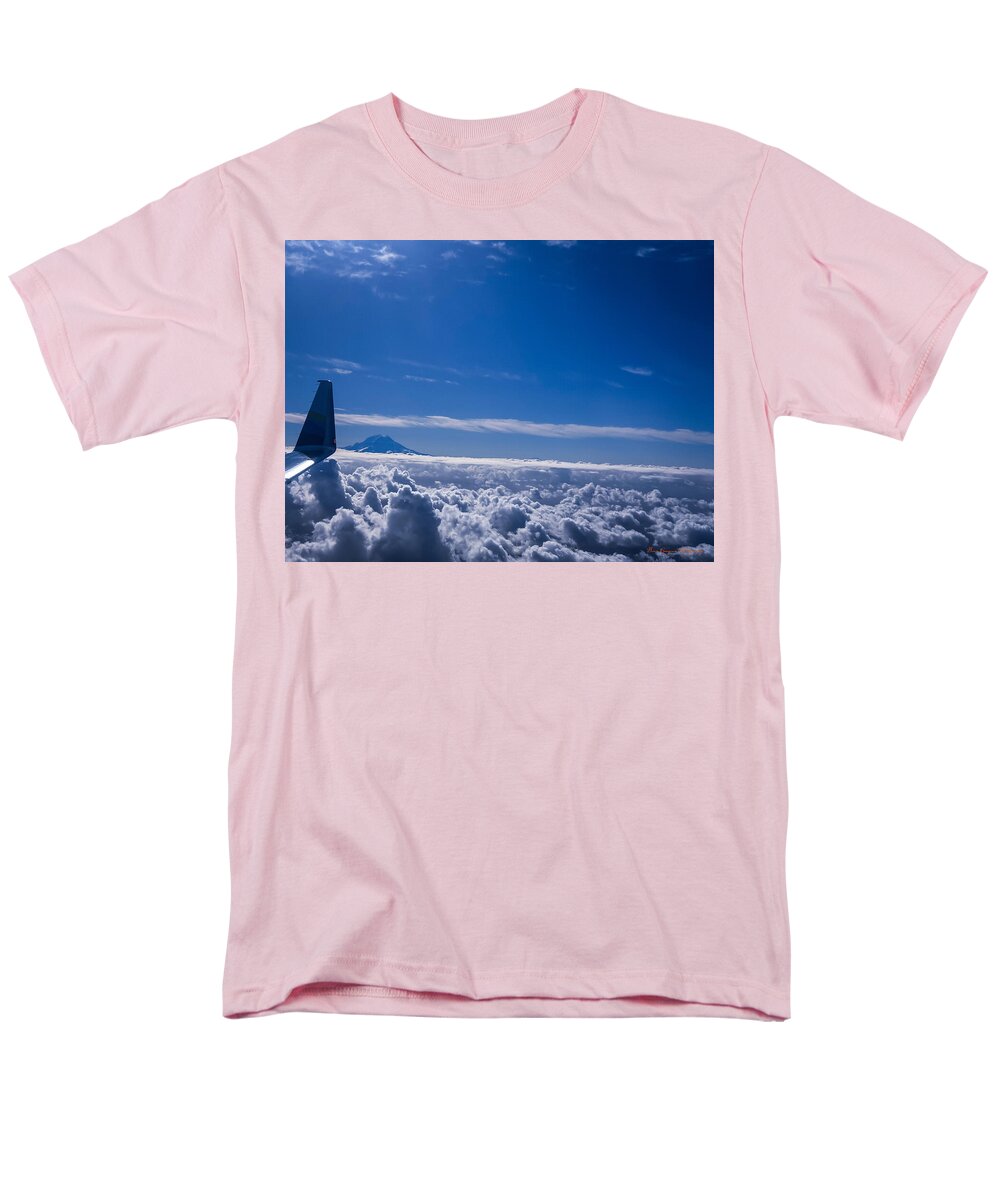 Above the clouds  - Men's T-Shirt  (Regular Fit)