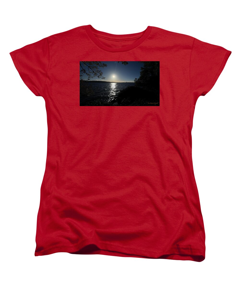 As the sun sets  - Women's T-Shirt (Standard Fit)