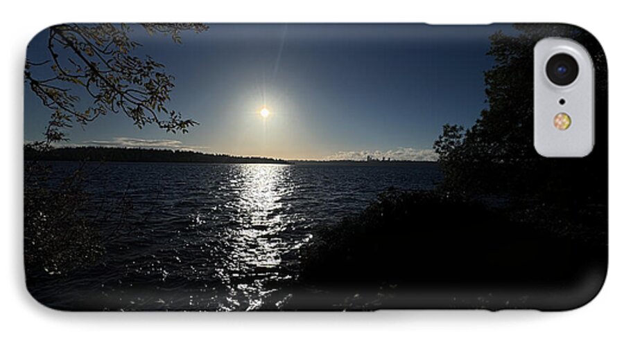 As the sun sets  - Phone Case