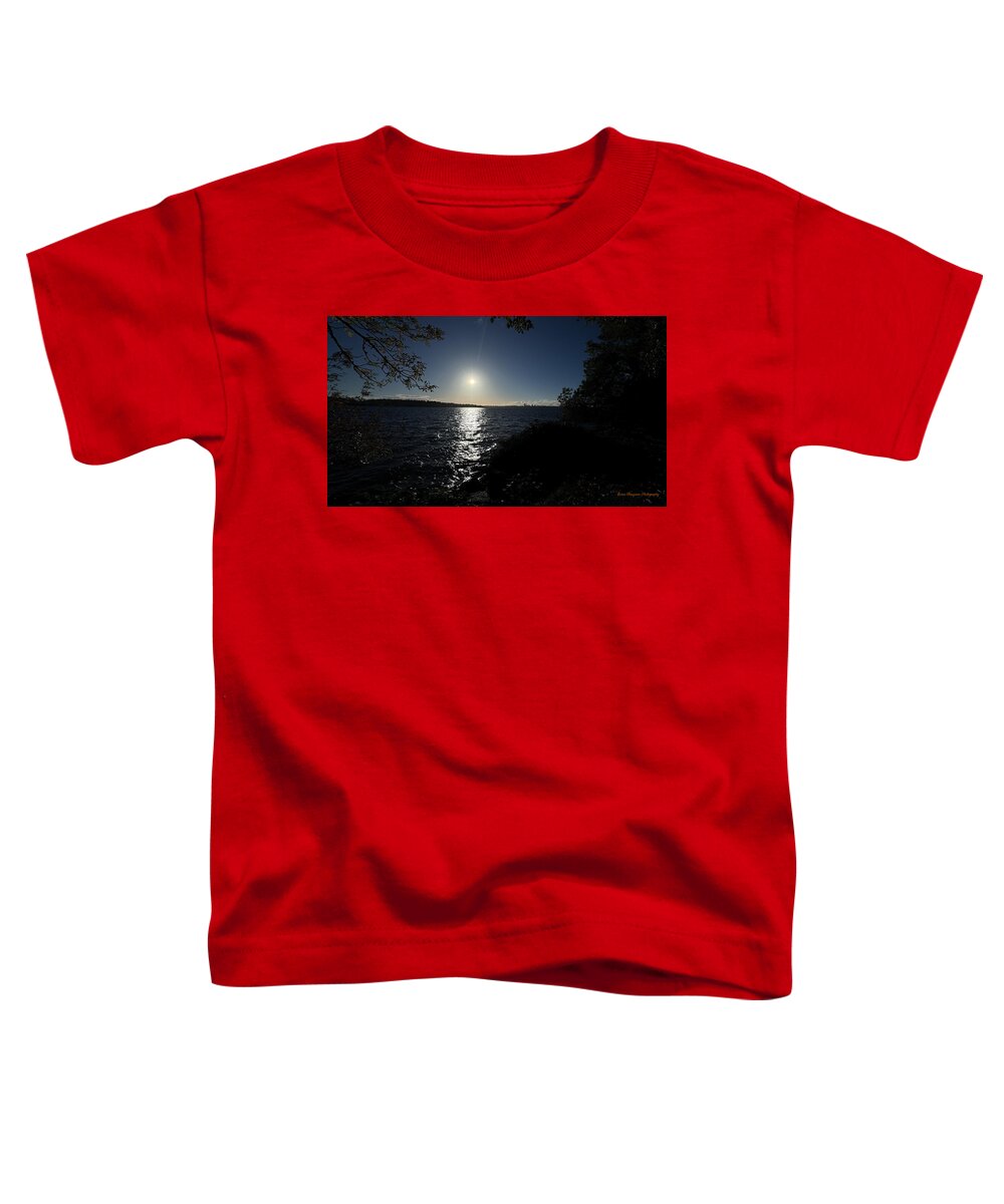 As the sun sets  - Toddler T-Shirt