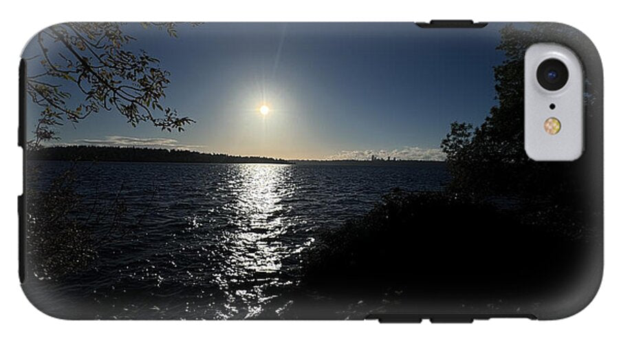 As the sun sets  - Phone Case