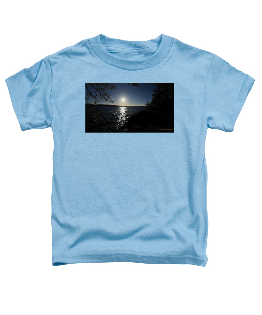 As the sun sets  - Toddler T-Shirt
