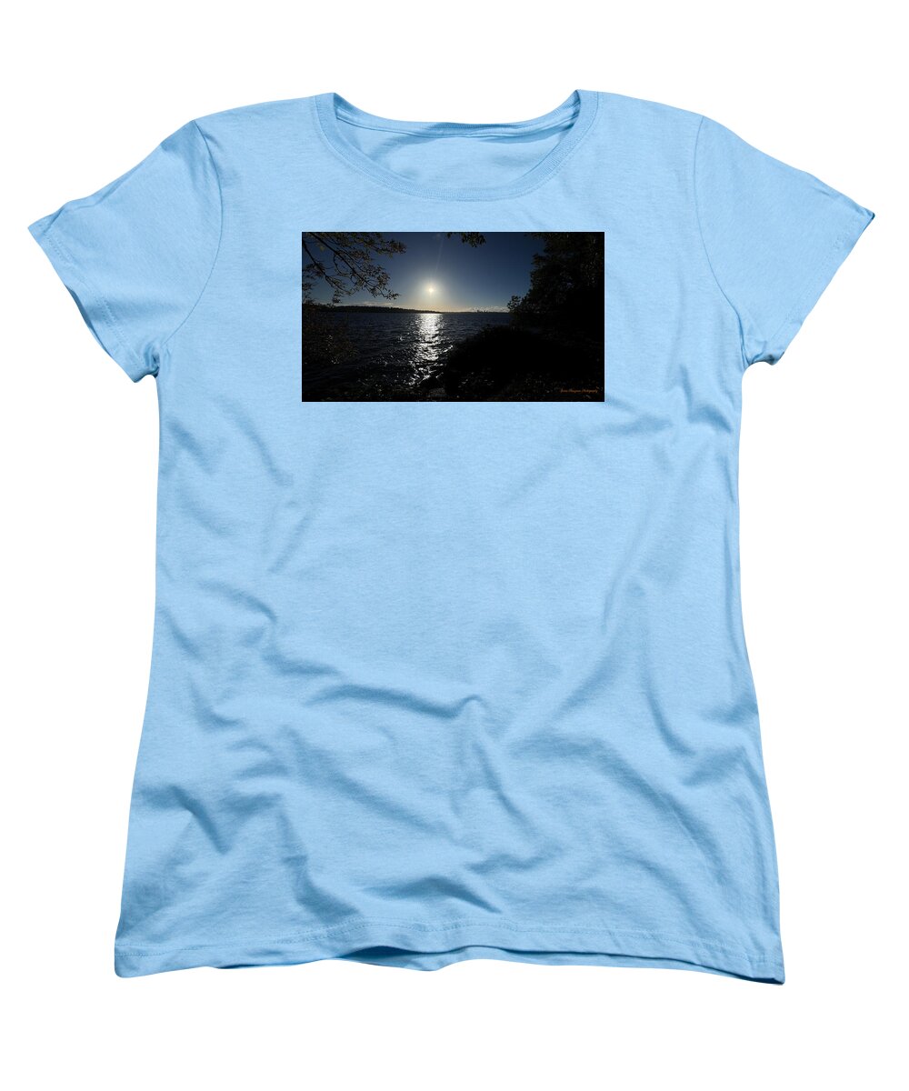 As the sun sets  - Women's T-Shirt (Standard Fit)