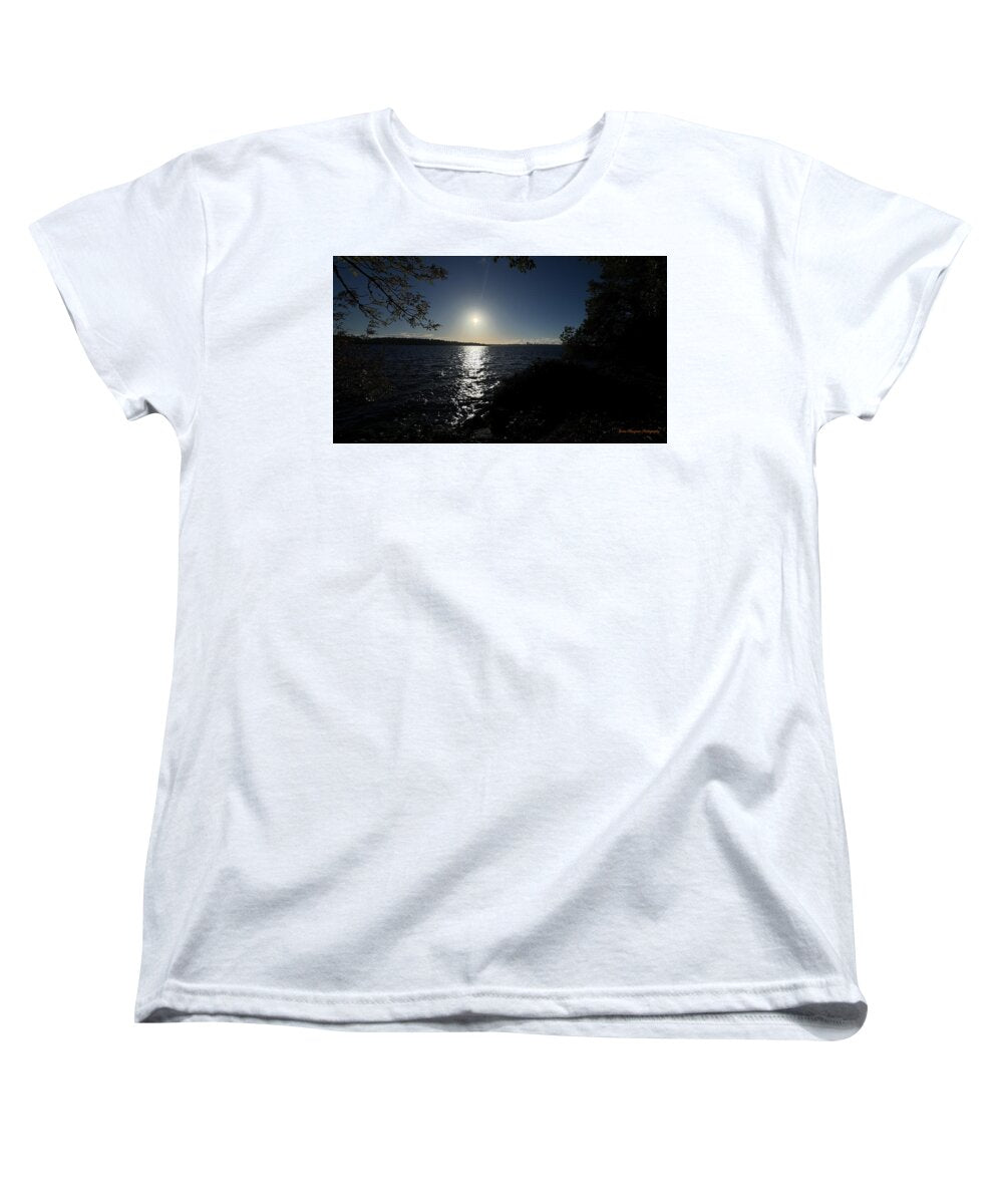 As the sun sets  - Women's T-Shirt (Standard Fit)