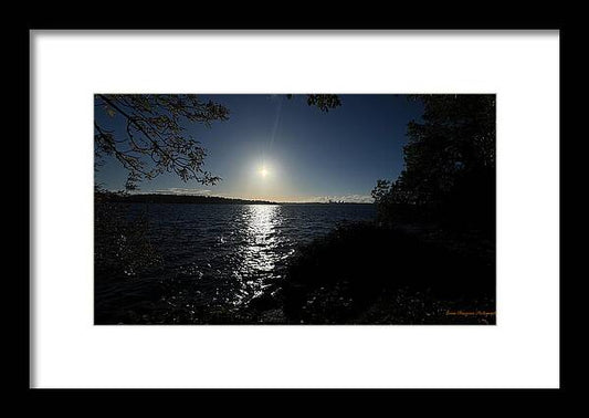 As the sun sets  - Framed Print