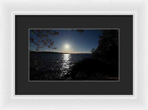 As the sun sets  - Framed Print