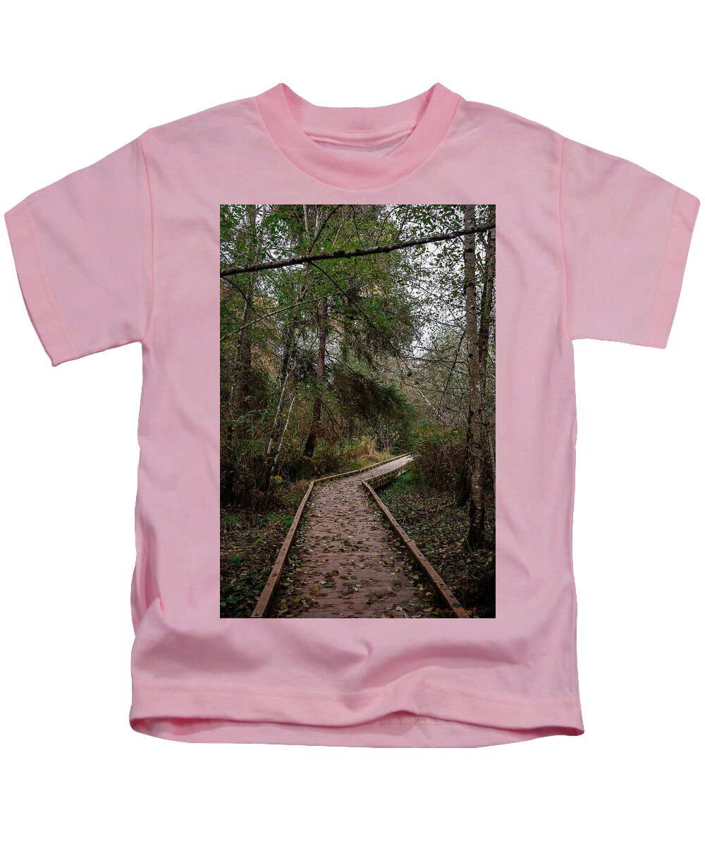Autumn walk  - Kids T-Shirt